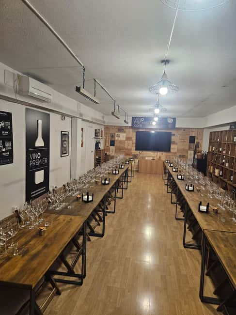 Tasting 3 glasses of wine + 3 tapas - The 3 wines, explained in plain language