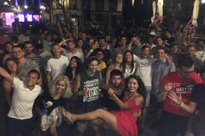 The Best Pubcrawl Walking Guided Tour Experience in Madrid - Free entry and quick entry: what that does for your night