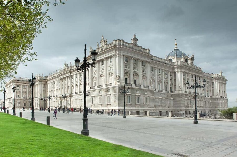 The Most Complete Tour of Madrid: Austrias, Cathedral, Palace - Local Guides - Calle Mayor oddities: Queen Mother’s Pharmacy and the narrowest house