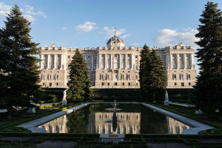 The Royal Palace of Madrid: Small Group Guided Tour - A 90-Minute Plan for a Palace That Could Eat Your Day