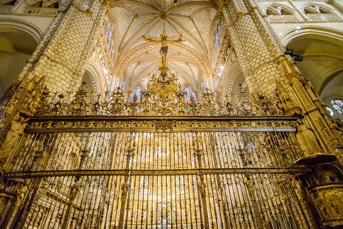 Three Cities in One Day: Segovia, Avila and Toledo from Madrid - Segovia: Roman aqueduct photos and the Alcázar from outside
