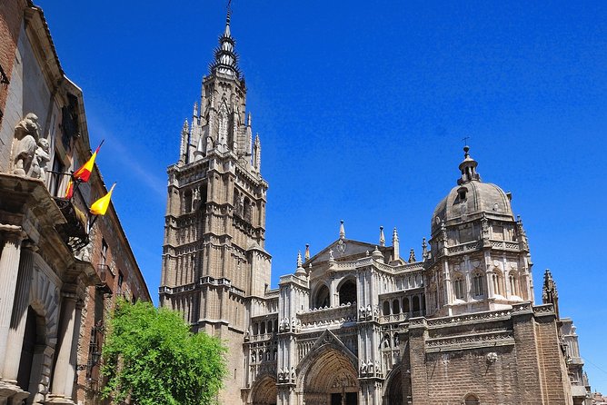 Toledo and Segovia Full Day tour from Madrid - Toledo Admission Details: Cathedral vs. Santo Tomé and Santa María la Blanca