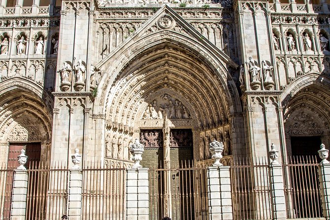 Toledo Cathedral and its 5 treasures - Outside first: interpreting the cathedral facade