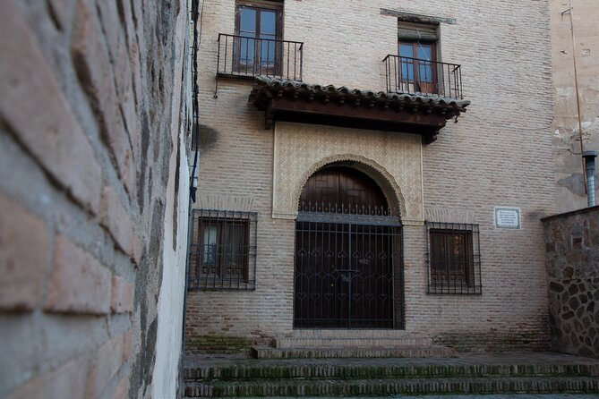 Toledo, City of the Three Cultures - Weather Reality: Why Windy Squares Can Make Any Walking Tour Feel Longer