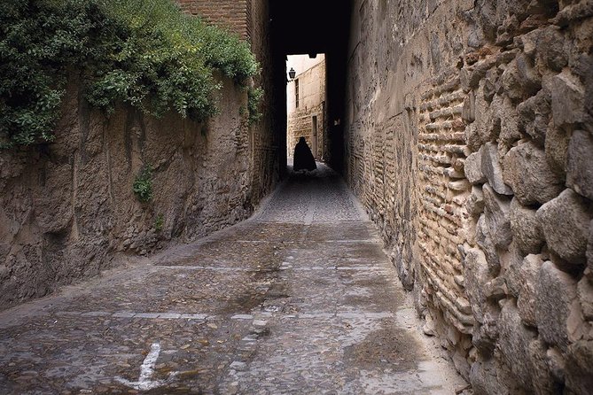 Toledo Day Trip from Madrid: Self-Guided Tour with 7 Monuments - Madrid-to-Toledo by Air-Conditioned Bus: The Easiest Way In