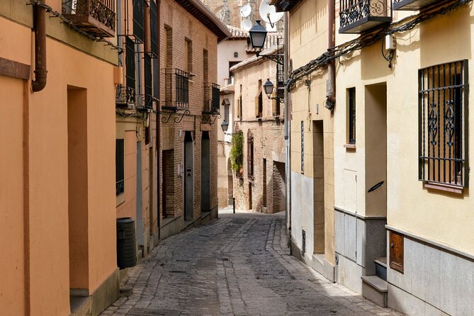 Toledo Full Day with Winery Visit, Tapas and Wine Tasting - Free time and lunch: where the schedule can feel tight