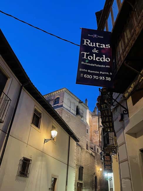 Toledo Ghost Tour: haunted houses and strange events - Stories From Toledo Residents (and How the Guide Tells Them)