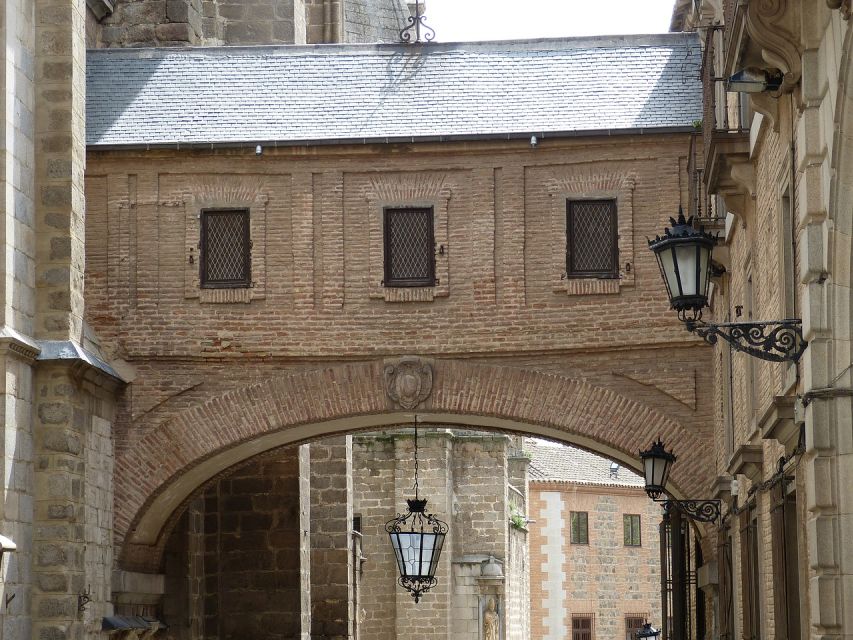 Toledo: Guided Walking Tour with Cathedral Ticket and Tour - Three Cultures on foot: streets, squares, and what you’ll actually understand