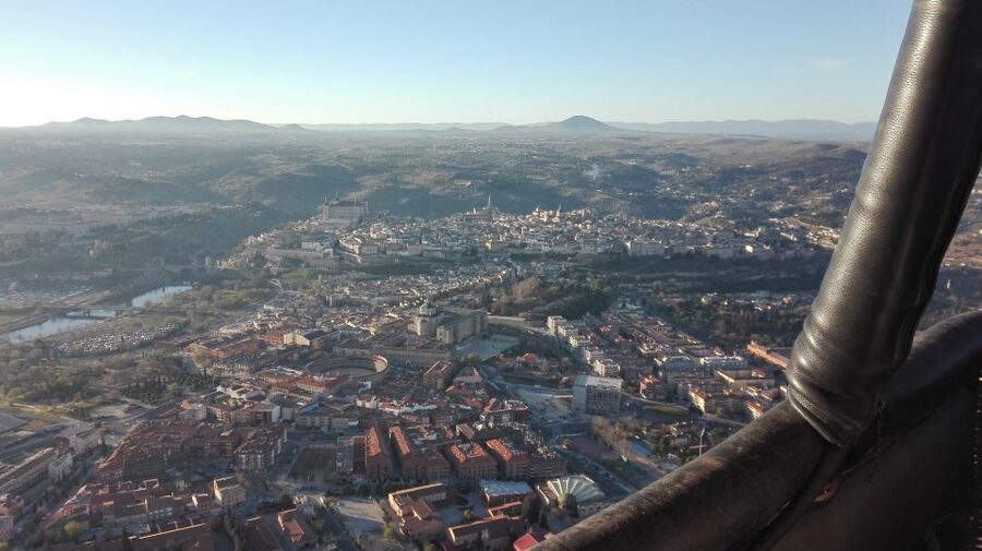 Toledo: Hot Air Balloon Ride with Spanish Breakfast - The 10-Minute Safety Briefing Before You Float