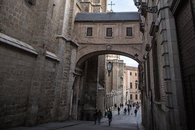 Toledo Monumental Tour with Tourist Bracelet - Monasterio de San Juan de los Reyes: Why the Catholic Monarchs Matter