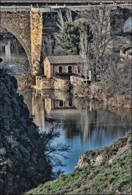 Toledo: Monumentos esenciales: Alcazar, Catedral, Sinagoga - The sweets stop: marzipan and the taste of Toledo