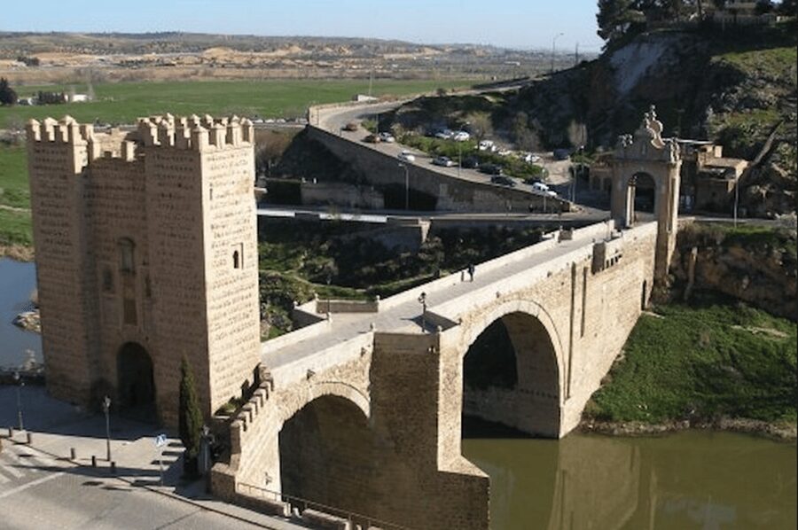 Toledo: Private Minivan tour from Madrid - Price and value: what $353 per person buys you