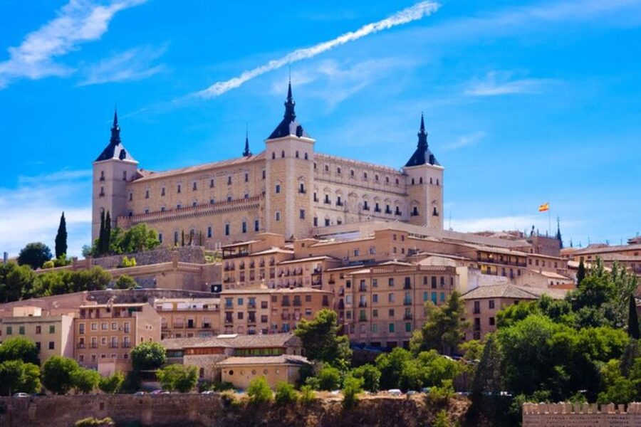 Toledo: Private tour with an official guide - Pickup and meeting points: start easy, not stressful