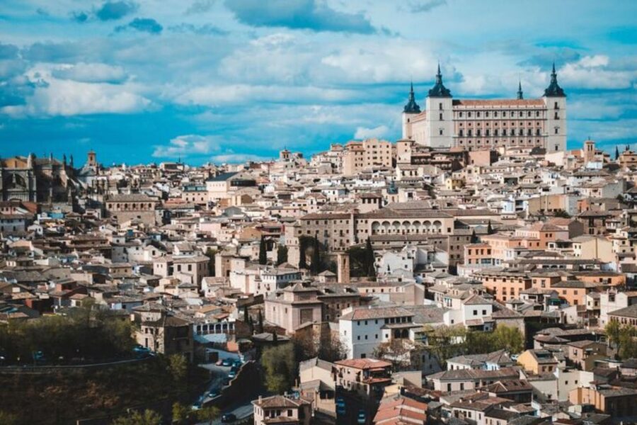 Toledo: Private tour with an official guide - Where to eat: advice that helps you actually eat well