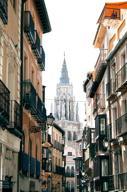 TOLEDO: Private Tour With Official Guide - Meeting at Calle Armas 3 (and how to spot your guide fast)