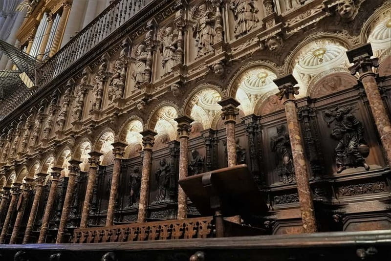 Toledo: Private Walking Tour with 7 Monument Tickets - Santa María la Blanca Synagogue: A Tolerance Story You Can Feel in the Details