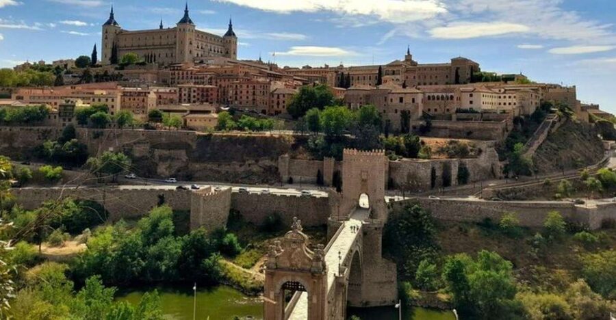 Toledo: Private Walking Tour with a Local Guide - Timing, walking comfort, and how to prepare