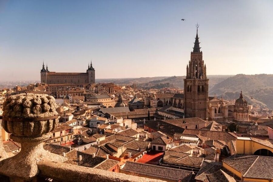 Toledo : Private Walking Tour with a Pro guide - Key points worth knowing