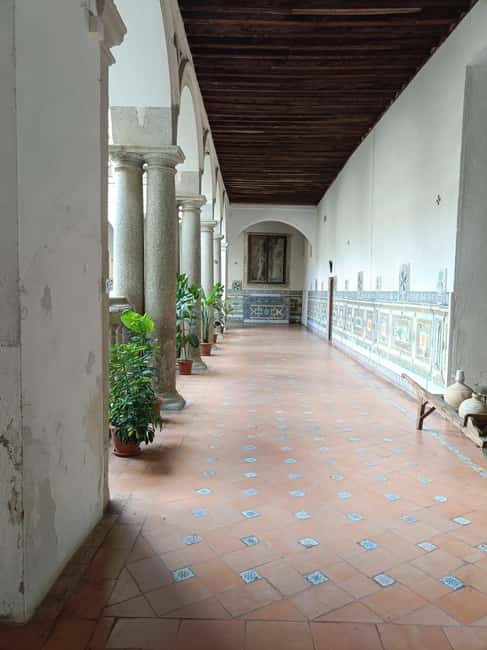 Toledo: Ruta de Conventos con degustación de mazapán y vino - Meeting at Calle Armas 3: Find Your Pink-Flag Guide Fast