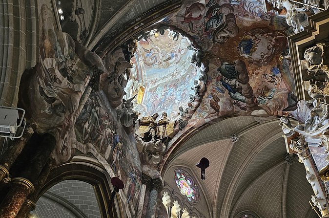 Toledo’s Highlights in English – Guided Tour & Cathedral Visit - Alcázar of Toledo: Fortress History Without the Line Waiting