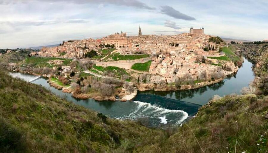 Toledo: Three Cultures Walking Tour in Spanish - Key points to know before you go