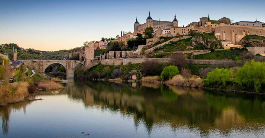 Toledo: Three Cultures Walking Tour in Spanish - Getting started at Secretos de Toledo (and how not to waste time)