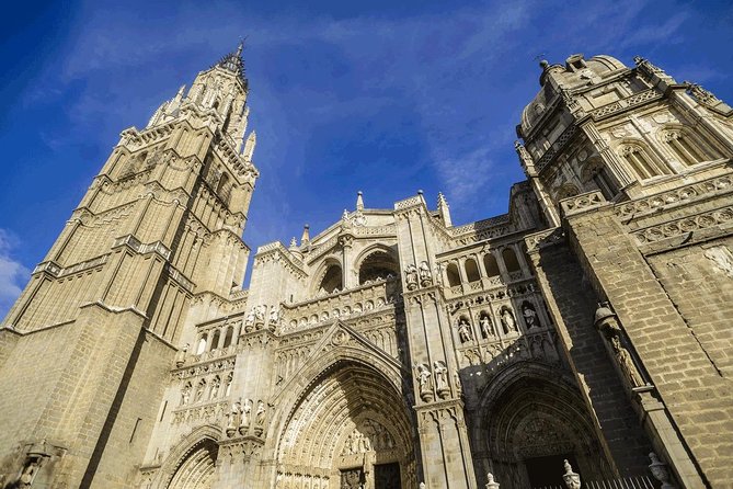 Toledo Tour & Vineyard Walk with Wine Tasting from Madrid - Bus timing, shared transportation, and the group reality