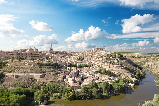 Toledo Tour with Cathedral & Monuments from Madrid - Meeting point and how the day runs (8:30 to 5:30)