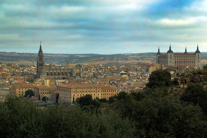Toledo Tour with Tapas, Wine Tasting and Optional 3 Monuments - Wine tasting at Enodifusion: the palate break you’ll remember