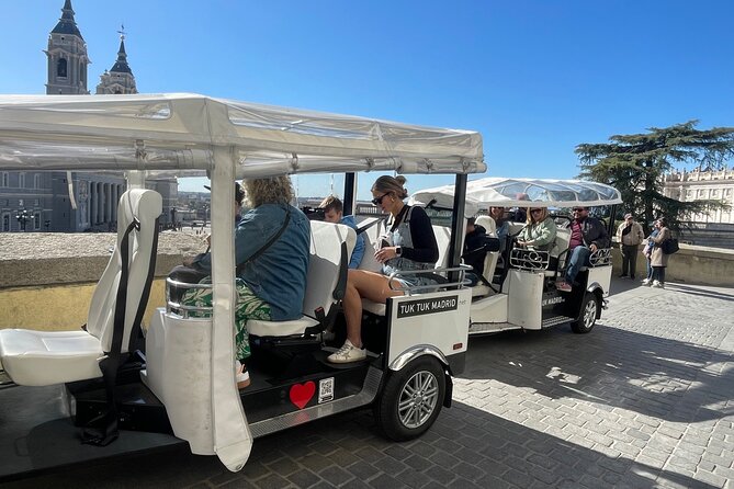 Tour en tuk-tuk electrico por MADRID MODERNO - Price and value: $131.54 per group can make sense