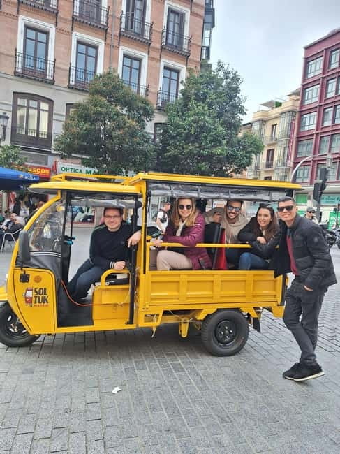 Tour en Tuk Tuk por lo mejor de Madrid - From Plaza Santa Ana to Prado: the cultural spine of the route