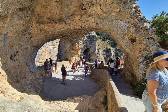 Tour from Madrid to Cuenca and the Enchanted City - Casas Colgadas and the San Pablo Photo Loop