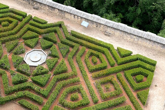 Tour Segovia and La Granja de San Ildefonso from Madrid - The van ride: calm energy out of Madrid