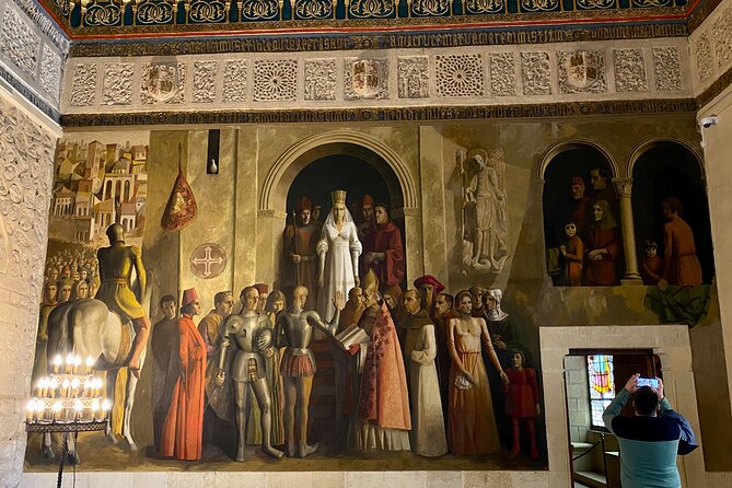 Tour Segovia and La Granja de San Ildefonso from Madrid - Juan Bravo and Plaza energy: history at street level