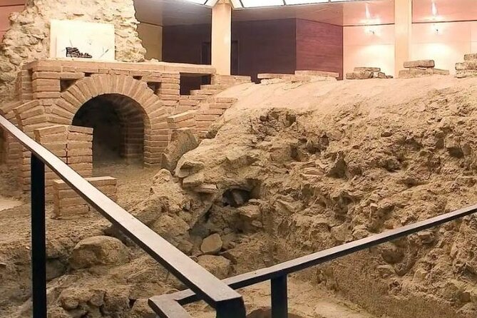 Tour Toledo 5 Underground Discover Hidden History in English - Caballel Islamic Baths on Pl. Colegio Infantes: hydraulic engineering you can feel
