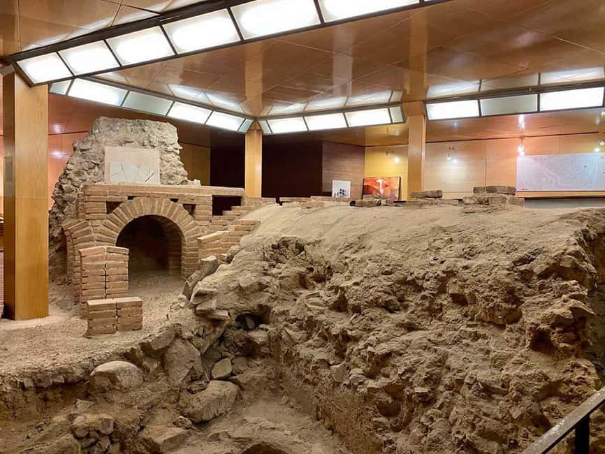 Tour Toledo Subterráneo: Descubre la Historia Oculta - Guide quality and audio: hearing the story in small spaces