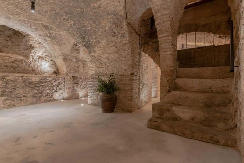TOUR TRES CULTURAS - Casa Rodrigo de la Fuente: The 15th-Century Palace Moment