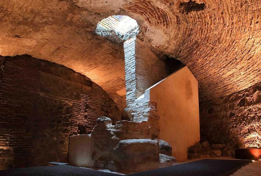 Underground Toledo Tour in English: Discover Hidden History - Key highlights I think you’ll care about