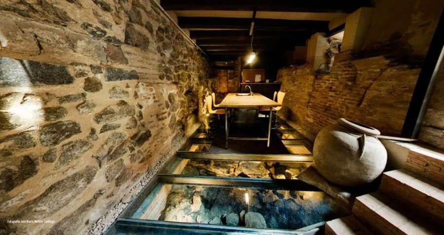 Underground Toledo Tour in English: Discover Hidden History - The stop at Pl. Colegio Infantes, 13: history behind a normal door