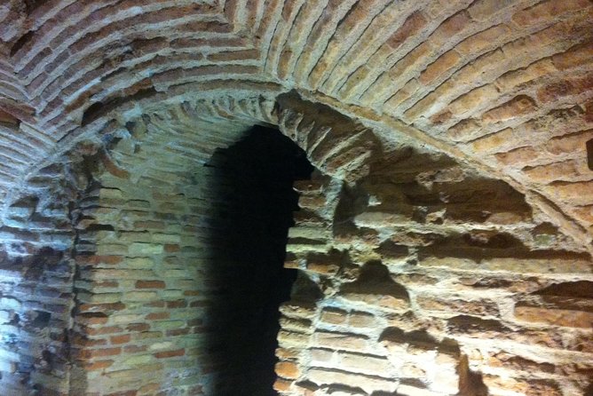 Underground Visit - Roman baths of old Nuncio: how later Toledo reused earlier bones