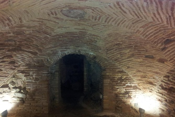 Underground Visit - When to expect challenges: Spanish pacing and walking between sites