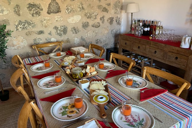 Unspoiled Spain: Food & Wine Tasting for Foodies & Nature Lovers - Getting Out of Madrid: the smooth ride to La Mancha