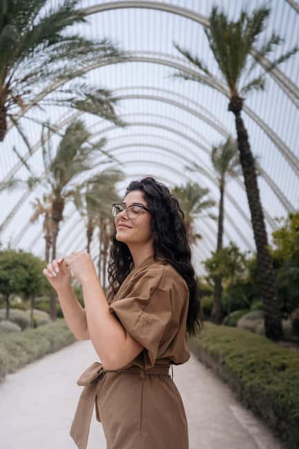 Valencia Private Photoshoot - Choosing Valencia’s Two Photo Worlds: Arts & Sciences vs. Ciutat Vella