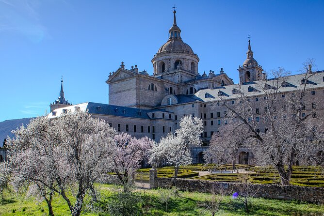 VIP PRIVATE: EL Escorial Monastery & Palace complete experience - Entering El Escorial: Basilica of San Lawrence first, for a reason