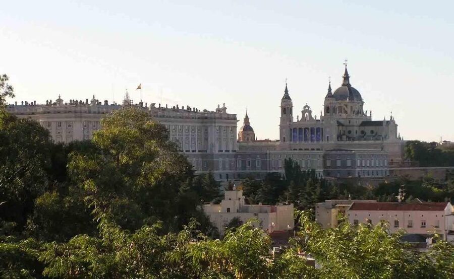 Visita VIP Palacio Real y citytour, Madrid al completo - A VIP Royal Palace visit without the queue stress