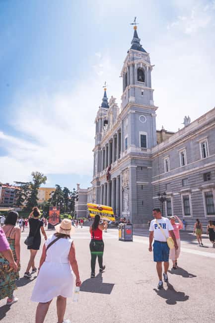 Walking Tour Madrid +Pintxo +Drink - Plaza de Oriente and the Royal Palace viewpoints you’ll remember