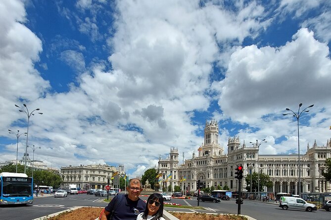 Walking Tour of Madrid Modern - Puerta de Alcalá and Parque del Retiro: Finishing With a Monument and a Breather