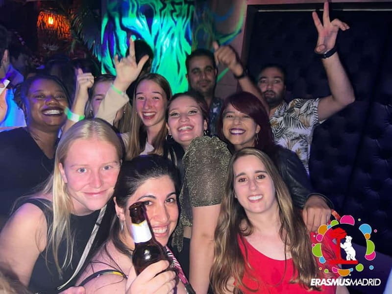Wild Night Pub Crawl: Free Shots, Games & VIP Club Entry! - Madrid entry rules: the stuff that can stop you cold
